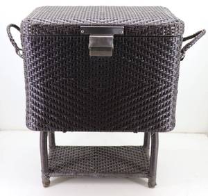 Wickor Cooler w Drain & 4 Folding Trays