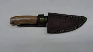 lot 23 image: Damascus Steel Fixed Blade Knife With Leather Sheath