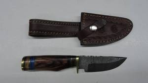 lot 29 image: Damascus Steel Fixed Blade Knife With Leather Sheath