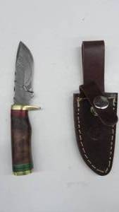 lot 33 image: Damascus Steel Fixed Blade Knife With Leather Sheath