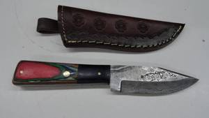 lot 34 image: Damascus Steel Fixed Blade Knife With Leather Sheath
