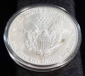 1993 AMERICAN SILVER EAGLE 1 TROY OZ. .999 FINE SILVER IN AIRTITE