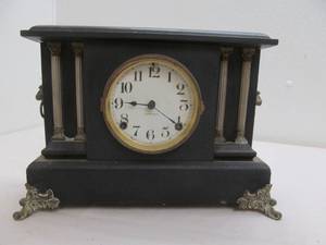 Antique mantle clock