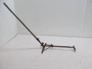 Vintage cast iron, carpet stretcher