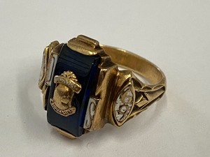 10kt  Gold Class Ring