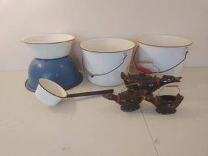 lot 151 image: Vintage Items