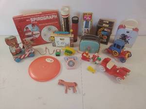 lot 124 image: Collection of Vintage Toys