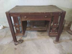 lot 134 image: Vintage Wooden Desk