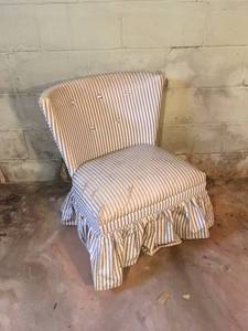 lot 217 image: Old Sitting Chair