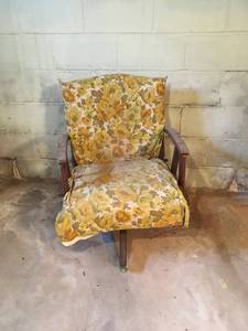 lot 219 image: Old Swivel Chair