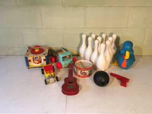 lot 228 image: Collection of Old Childrens Toys