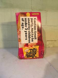lot 236 image: Coleco Kids Custard Maler