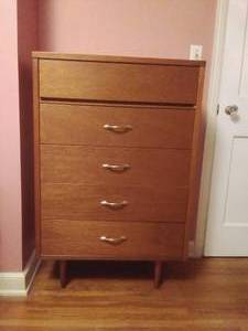lot 13 image: Vintage Tallboy Dresser
