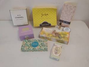lot 21 image: Bath & Beauty Products
