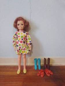 lot 45 image: Vintage 1969 Ideal Doll
