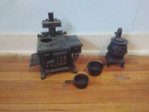 lot 68 image: Two Mini Cast Iron Stoves