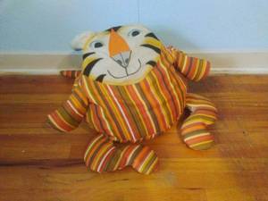 lot 75 image: Vintage Stuffed Tiger