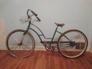 lot 8 image: Vintage Viscount Bicycle