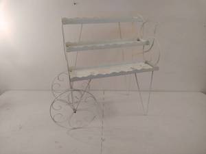 lot 101 image: Vintage Metal Plant Stand