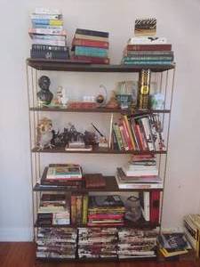 lot 83 image: Contents of Bookshelf