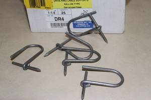 lot 32 image: Arlington Industries Box of 1.25 Electrical & Communication Cable  Wire Drive Rings