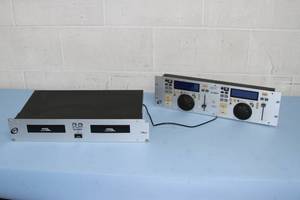 lot 64 image: Gemini MP-3000X Dual Digital Audio DJ Pro CD  MP3 Player & Control Unit