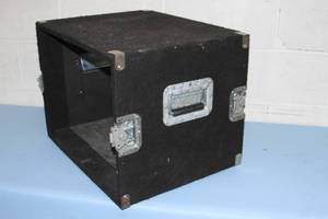lot 99 image: Grundorf Professional Audiovisual Audio  Video Rack Case with Integrated Rack Rails