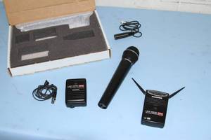 lot 116 image: Samson UHF Series One Wireless 2 Microphones  Mic Transmitters & Receiver System