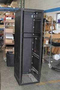 lot 124 image: Middle Atlantic ERK Series Audio  Video Equipment Rack - Model ERK-4025 (MSRP $1,068)