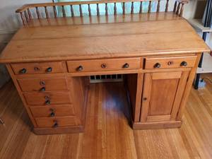 lot 6 image: 1930s Ship Navigators Desk