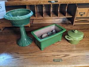 lot 43 image: Lot of 3 Green Ceramic Pieces