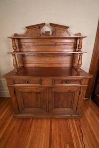 lot 2 image: Ralph Lauren Mexican Pine Small Hutch