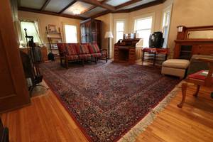 lot 58 image: Big, Beautiful 12 x 16 Rug