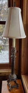 lot 7 image: Matching table lamps