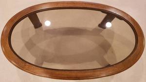 lot 17 image: Glass top oak coffee table