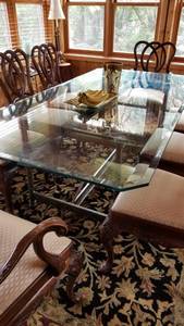 lot 1 image: Glass top family dining table and chair set