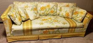 lot 34 image: Bakers Chair Company Peachgoldcream floral couch and loveseat set