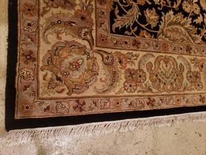 lot 63 image: Oriental Rug 12 x 9 w carpet slip mat
