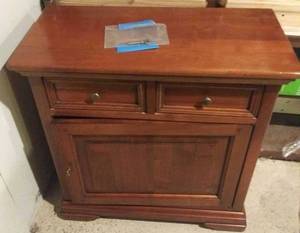 lot 58 image: Small 2 Drawer Oak Cabinet with Storage and Original Key