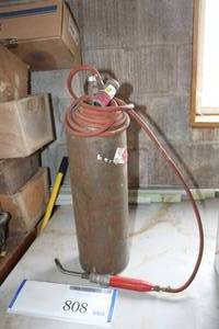 lot 808 image: Acetylene Torch Set with Tank, Nozzle, Hose, Regulator