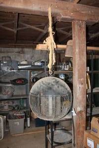 lot 844 image: Weber The Web Electric Hanging Bug Killer
