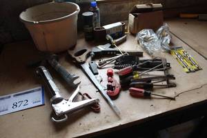 lot 872 image: Isolation Flanges Set, Pipe Cutter, Hole Hand Saw, Caulk Guns, Drill Bits, Screwdrivers, Rivot Tool, Hand Tools
