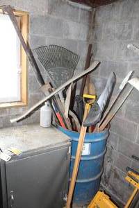 lot 820 image: Snow Shovel, Leaf Rake, Squeegee, Spade, Roof Rake, Broom, Vacuum Hose, Yard Tools