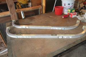 lot 867 image: Lot of (2) 2005 Tricam Industries Ladder Stabilizers LS-1048