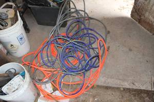 lot 880 image: Lot of (3) Air Hoses