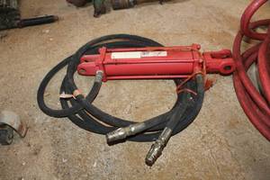 lot 786 image: 7500 PSI Hydraulic Pump 30TL10-123 with Hydraulic Hoses and Connections