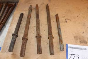 lot 773 image: Lot of (5) Jack Hammer Bits 1 Hex Shank