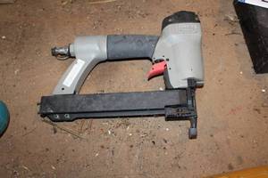 lot 918 image: Porter-Cable Pneumatic Nailer