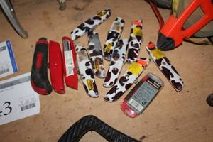lot 943 image: Lot of (12) Carpet Knives, Box Cutters