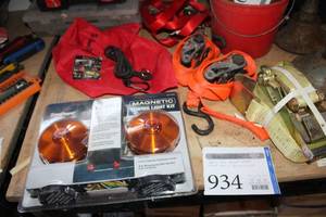 lot 934 image: Ratchet Straps, Caution Flags, Tow Lights
